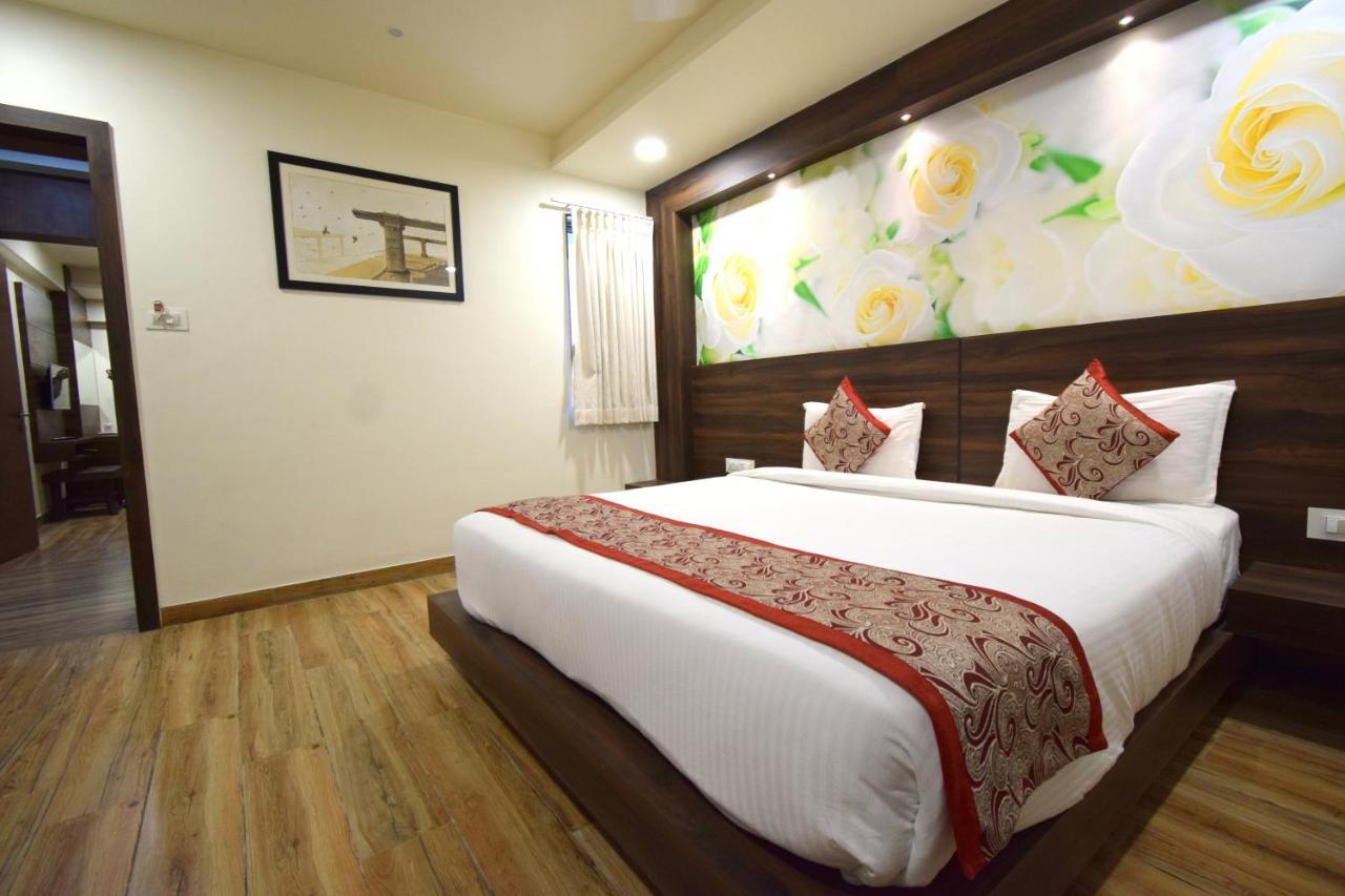 Hotel Pari Dwarka  Exterior photo