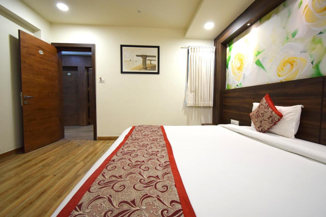 Hotel Pari Dwarka  Exterior photo